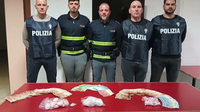 Arezzo: famiglia di trafficanti in manette. Sequestrato mezzo chilo di cocaina - 3oMM0q5aZsU